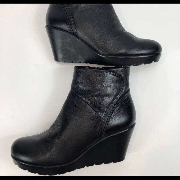 Wedge Bootie 🖤 - Picture 6 of 8